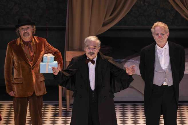 Massimo Dapporto e Antonello Fassari in scena al Teatro Cucinelli con "Il delitto di Via dell'Orsina" di Eugène-Marin Labiche