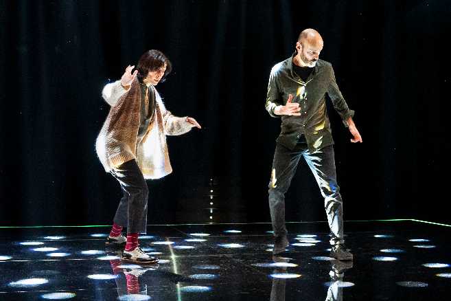 "Costellazioni" di Nick Payne con Elena Lietti e Pietro Micci al Teatro Puccini di Firenze