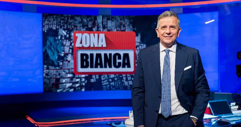 Domani sera, domenica 8 gennaio, in prima serata su Retequattro, nel nuovo appuntamento con “Zona Bianca”, Giuseppe Brindisi intervisterà il leader di Italia Viva Matteo Renzi. Nel corso della serata si ricorderà il campione italiano Gianluca Vialli, recentemente scomparso. Inoltre, tra i temi il carovita, che continua a mettere in difficoltà le famiglie, e il futuro del reddito di cittadinanza. Infine, focus sulle recenti proteste degli attivisti legati al mondo ambientalista.
