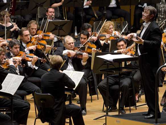 Incompiute - L’Orchestra Sinfonica di Milano e il non-finito: Schubert e Bruckner insieme a Víctor Pablo Pérez Incompiute - L’Orchestra Sinfonica di Milano e il non-finito: Schubert e Bruckner insieme a Víctor Pablo Pérez