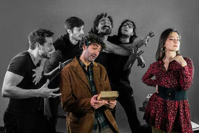 A ventinove anni dal debutto torna in scena TUTTO A POSTO di Giacomo Ciarrapico e Mattia Torre dal 18 al 22 gennaio al Teatro Cometa Off-Roma