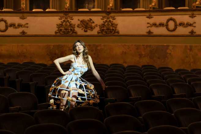 Virginia Raffaele in scena al Teatro Morlacchi di Perugia con "Samusà"