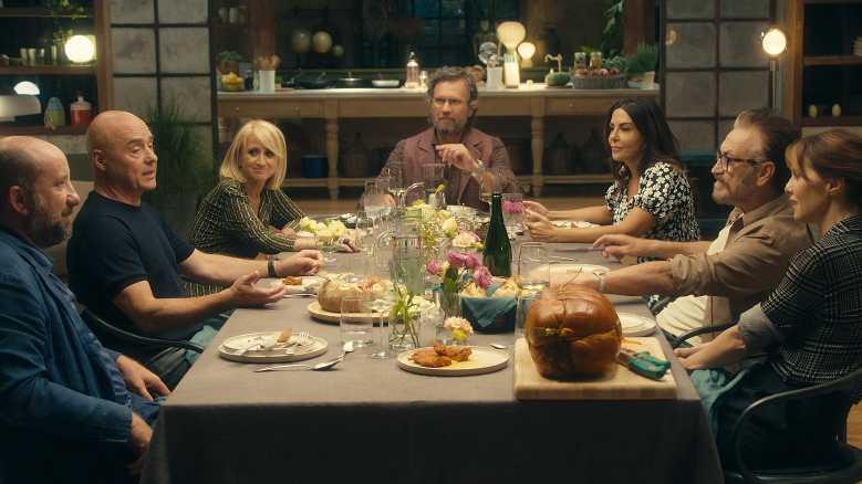Prime Video svela la prima clip e la prima immagine dei protagonisti della seconda stagione del food travelogue Original italiano "Dinner Club"