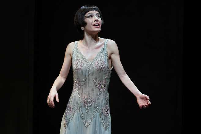 Lucia Lavia è L’Ignota di "Come tu mi vuoi" di Pirandello diretto da Luca De Fusco al Teatro della Pergola