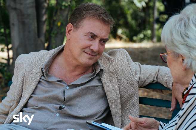 "Call My Agent - Italia" - Stefano Accorsi e Corrado Guzzanti guest star degli ultimi episodi