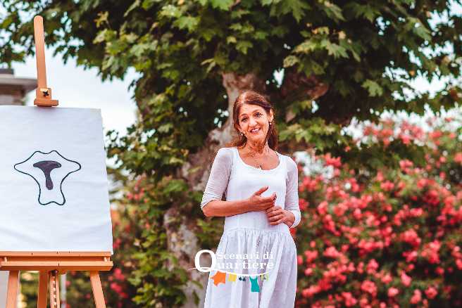 Elisabetta Salvatori in "Delicato come una farfalla e fiero come un’aquila" al Teatro Puccini di Firenze