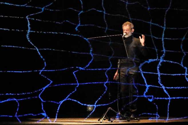 Al Teatro Concordia di Marsciano Ciro Masella porta in scena "Il funambolo della luce" Al Teatro Concordia di Marsciano Ciro Masella porta in scena "Il funambolo della luce"