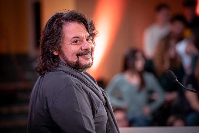 RaiPlay, Lillo protagonista della nuova puntata de "La conferenza stampa"