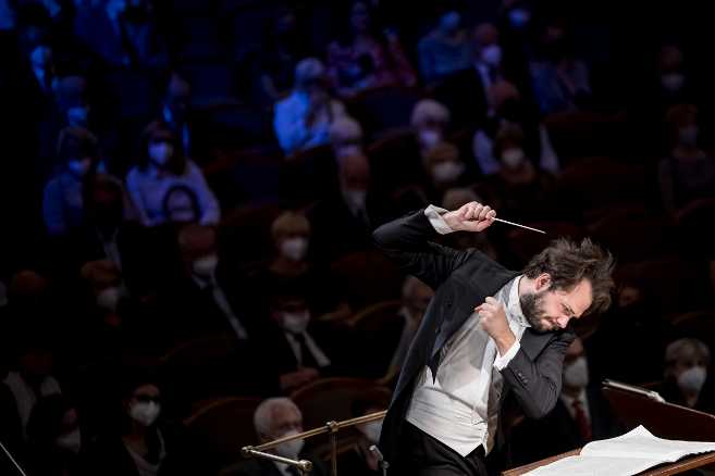 Doppio debutto per Petr Popelka e Marie-Ange Nguci con l’Orchestra RAI