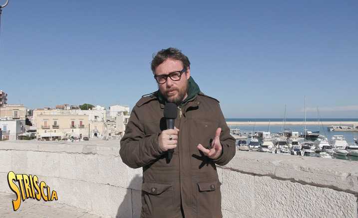 Questa sera a STRISCIA LA NOTIZIA - La Procura di Roma indaga sul voto all’estero