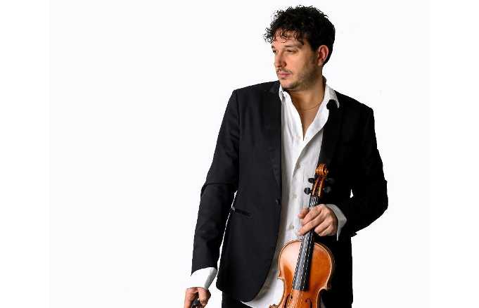 Francesco Greco al teatro Bravò con il suo omaggio a Morricone