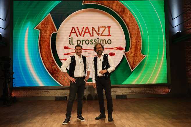 Tv2000. Avanzi il prossimo. Gara tra istituti alberghieri: ricette con gli avanzi e quiz food - Stasera la quarta puntata