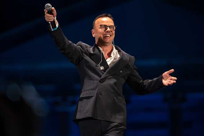 GIGI D'ALESSIO - "GIGI - UNO COME TE - Ancora insieme", a grande richiesta si aggiunge la quinta data live a Napoli GIGI D'ALESSIO - "GIGI - UNO COME TE - Ancora insieme", a grande richiesta si aggiunge la quinta data live a Napoli