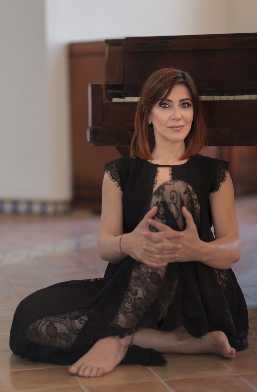 La pianista e compositrice GIUSEPPINA TORRE in concerto a PIAZZOLLA DI NOLA (Napoli) e a SAVIANO (Napoli). Due eventi organizzati contro la violenza sulle donne