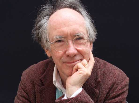 Ian McEwan a Firenze per La città dei lettori con il nuovo romanzo “Lezioni” Ian McEwan a Firenze per La città dei lettori con il nuovo romanzo “Lezioni”