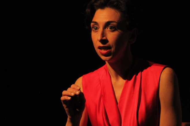 Al Teatro Torti di Bevagna va in scena "Madonna" di e con Caterina Fiocchetti
