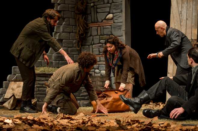 VIVA LA GUERRA! spettacolo scritto e diretto da Andrea Bizzarri in scena al Teatro de' Servi-Roma