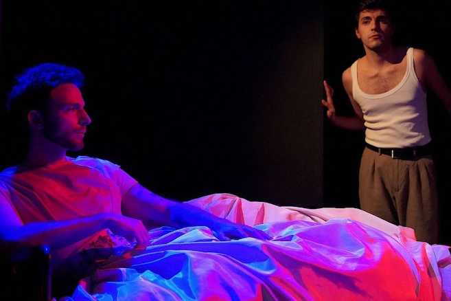 “SCOMODI E SCONVENIENTI - ossia fine inopportuna di una relazione sconveniente”, di Emiliano Metalli con la regia di Orazio Rotolo Schifone in scena al Teatro Lo Spazio-Roma