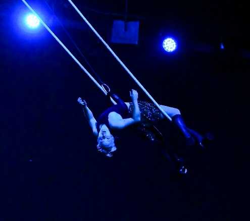 WAY OUT, in scena il frutto di due anni di circo in oltre 3000 ore di lezione, numerose creazioni ed esperienze varie