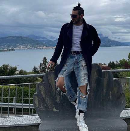WENDI GRANDINETTI, il barbiere dei VIP ed ex attore a luci rosse, racconta la sua storia di rivalsa in “NON SONO COME TE”, il suo primo singolo