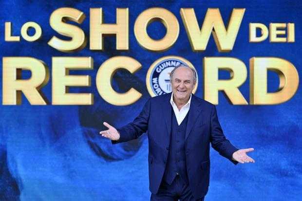 Canale 5 - Gerry Scotti presenta “Lo show dei record”