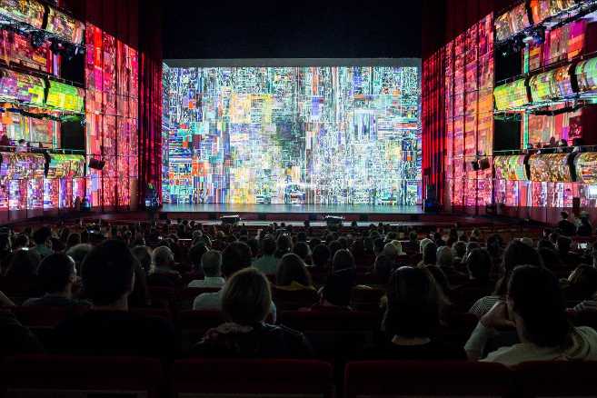 Musica elettronica totale: Max Cooper al Teatro Romano
