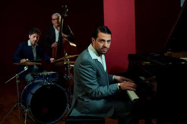 WALTER RICCI il 9 giugno in concerto. Parte da Napoli il tour nazionale intitolato "Green screen"
