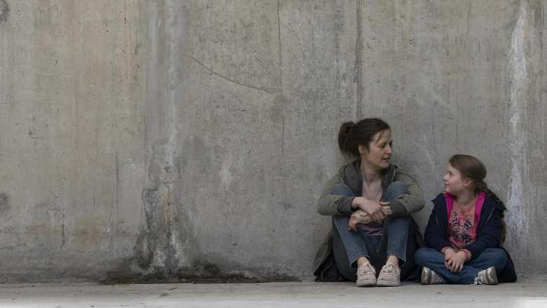 Stasera in TV: "La vita che verrà" di Phyllida Lloyd - Con Clare Dunne, Harriet Walter e Conleth Hill