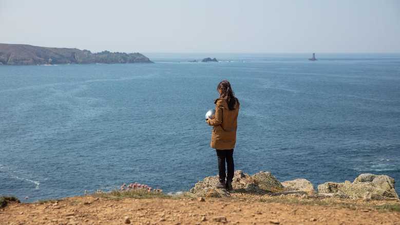 Stasera in TV: Seconda puntata della miniserie francese "L'isola delle 30 bare"- Storia tra mistero, superstizioni e forti sentimenti