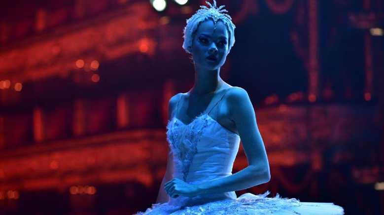 Stasera in TV: "La ballerina del Bolshoi" - Nel cast Margarita Simonova, Anna Isaeva e Alisa Freyndlikh