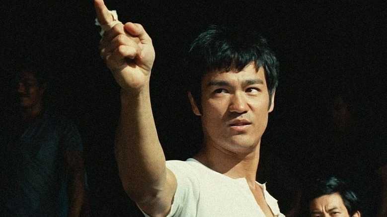 Stasera in TV: "Il furore della Cina colpisce ancora" - Per il ciclo "Fury of the Dragon – cinquant' anni senza Bruce Lee"