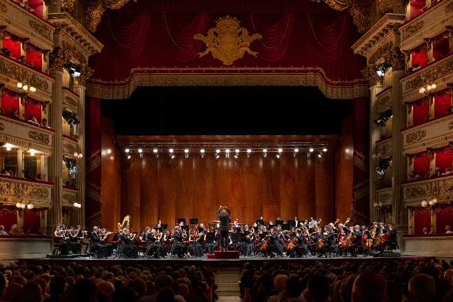 Orchestra Sinfonica di Milano - Concerto inaugurale al Teatro alla Scala Orchestra Sinfonica di Milano - Concerto inaugurale al Teatro alla Scala