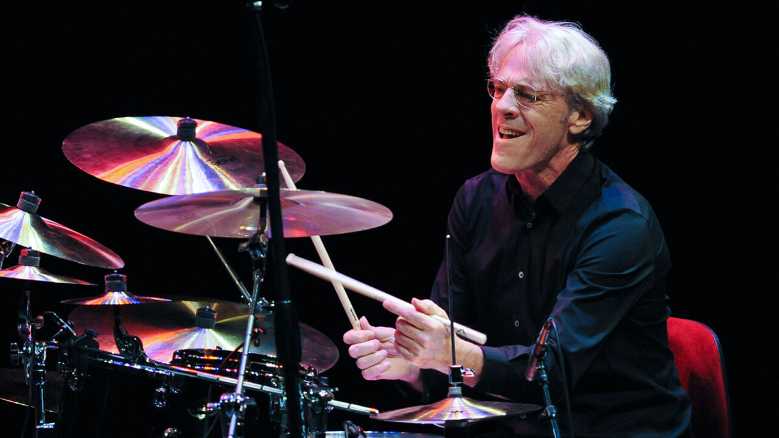 STEWART COPELAND e concerto all’alba, gran finale Musart Festival Firenze