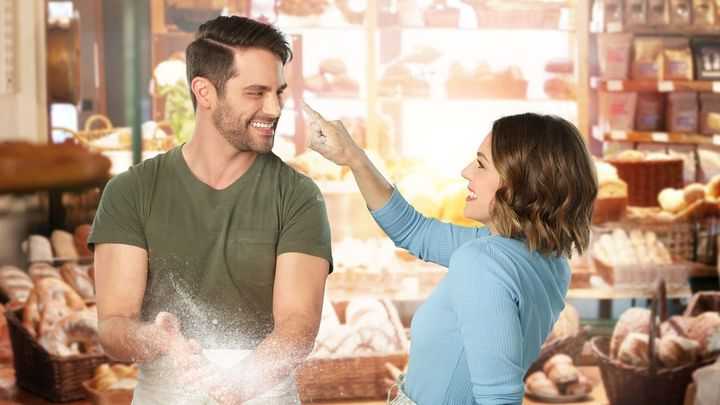 Stasera in TV: "Il dolce profumo dell'amore" con Eloise Mumford e Brant Daugherty. Per il ciclo "Destinazione amore"