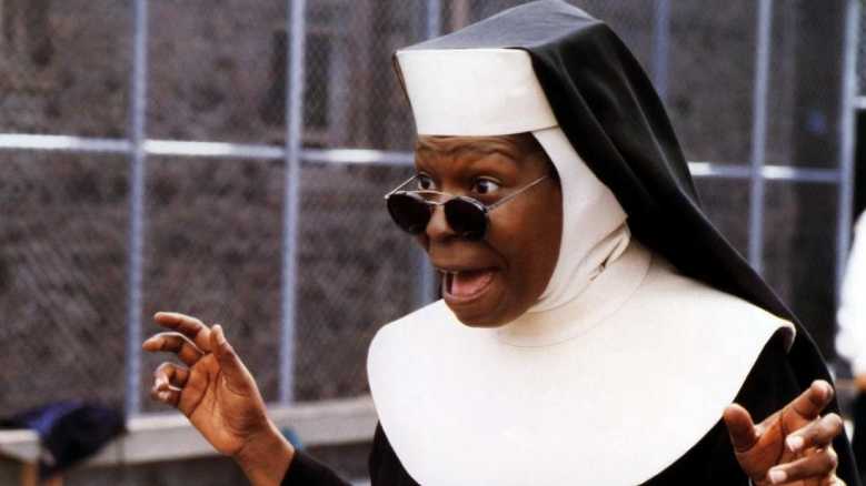 Stasera in TV: "Sister Act - Una svitata in abito da suora" di Emile Ardolino, con Whoopi Goldberg, Maggie Smith, Harvey Keitel