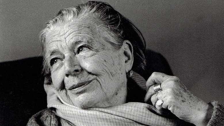 1600x900_1586868692716_yourcenar buona - PuntoZip - La cultura in un piccolo spazio Stasera in TV: "Memorie di Adriano". Yourcenar a teatro con Scaparro e Albertazzi Stasera in TV: "Memorie di Adriano". Yourcenar a teatro con Scaparro e Albertazzi