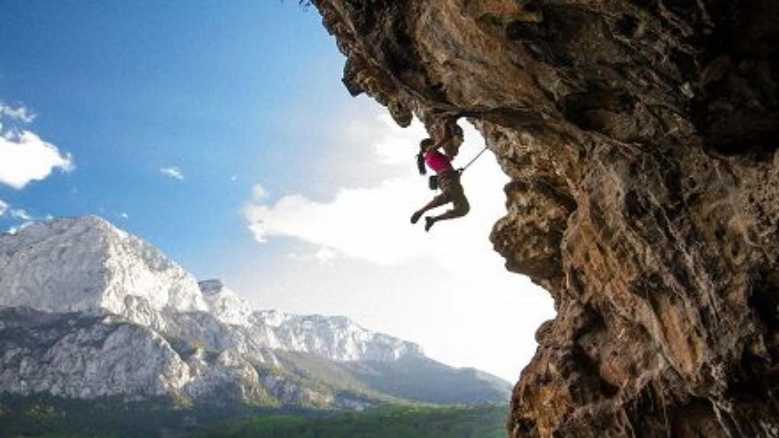 Stasera in TV: Doc is Life. "Climbing Iran" e "La mia amica geniale"