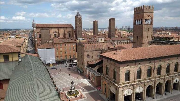 Stasera in TV: Under Italy. Bologna