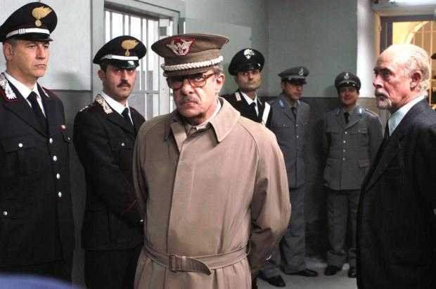 Stasera in TV: "Il Generale Dalla Chiesa" Stasera in TV: "Il Generale Dalla Chiesa"