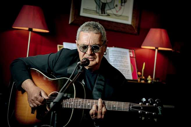 Il cantautore milanese MARCO MASSA in concerto il 26 agosto all'Arena Historiale di CASSINO (Frosinone).