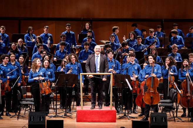 Le Orchestre giovanili del Teatro Massimo e dell’Accademia Nazionale di Santa Cecilia suonano insieme al Teatro Massimo e al Teatro di Verdura Le Orchestre giovanili del Teatro Massimo e dell’Accademia Nazionale di Santa Cecilia suonano insieme al Teatro Massimo e al Teatro di Verdura