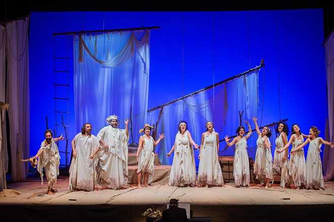 LA COLONIA di Marivaux, regia di Beppe Navello, al Teatro Romano di Torino LA COLONIA di Marivaux, regia di Beppe Navello, al Teatro Romano di Torino
