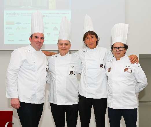 CAMPIONATO MONDIALE DEL PANETTONE A SQUADRE: La prima edizione con star della pasticceria e panetteria mondiale CAMPIONATO MONDIALE DEL PANETTONE A SQUADRE: La prima edizione con star della pasticceria e panetteria mondiale