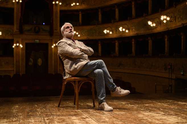 PAOLO CREPET arriva al Teatro Sociale di Como con lo spettacolo "PRENDETEVI LA LUNA" PAOLO CREPET arriva al Teatro Sociale di Como con lo spettacolo "PRENDETEVI LA LUNA" 