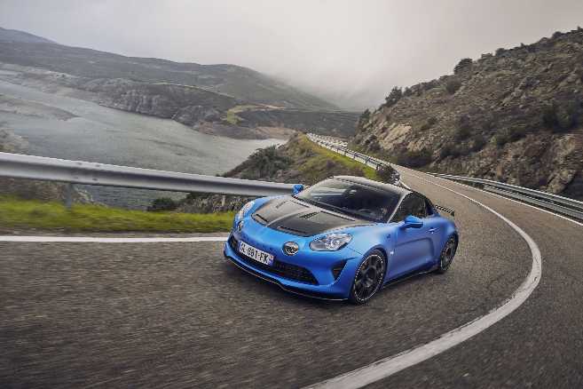 Nuova Alpine A110 R: espressione radicale di performance e sportività Nuova Alpine A110 R: espressione radicale di performance e sportività