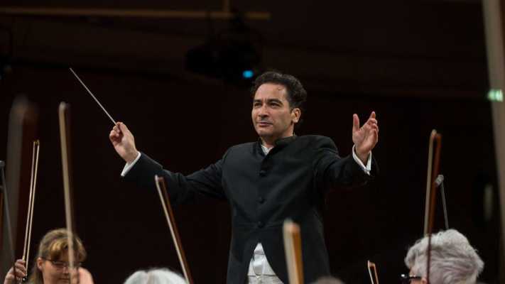 Stasera in tv Orozco-Estrada nuovo Direttore d'Orchestra Rai 