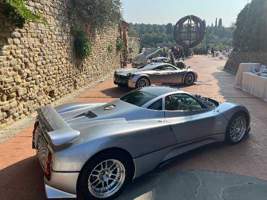 Le auto geniali di Pagani in mostra nella città di Leonardo Le auto geniali di Pagani in mostra nella città di Leonardo