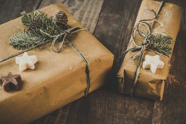 Natale low-cost: Regali che scaldano il cuore e costano poco