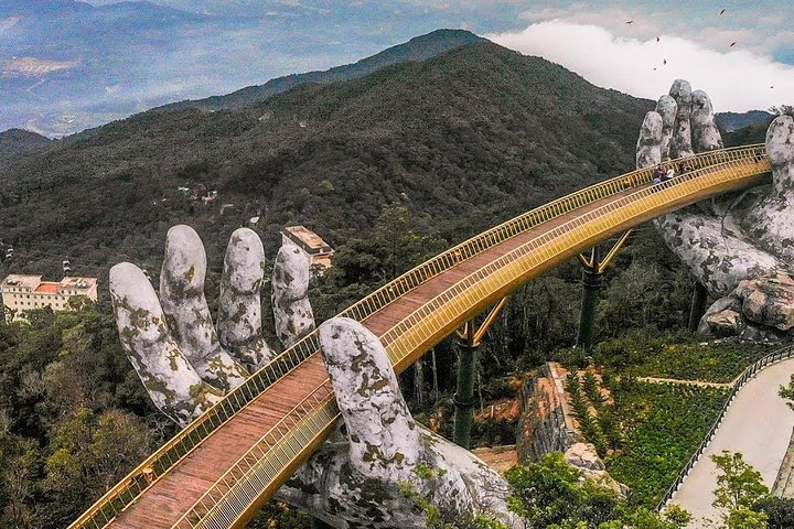 CuriosArte: Un ponte d'oro per passeggiare tra le nuvole CuriosArte: Un ponte d'oro per passeggiare tra le nuvole