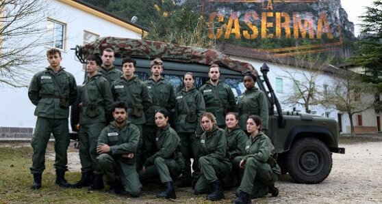 Stasera in tv prova inedita per i ragazzi de "La Caserma" 